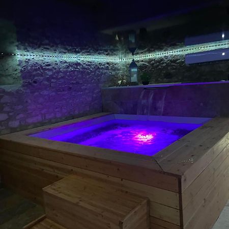 Gite A La Ferme Avec Jacuzzi Et Sauna Villefloure Dış mekan fotoğraf