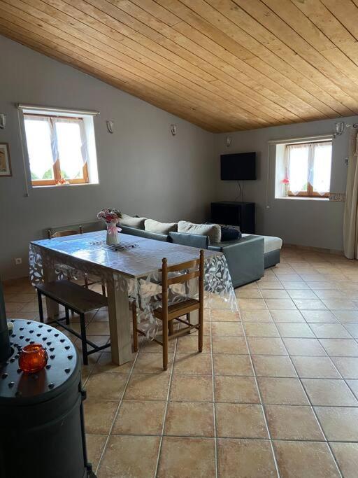 Gite A La Ferme Avec Jacuzzi Et Sauna Villefloure Dış mekan fotoğraf