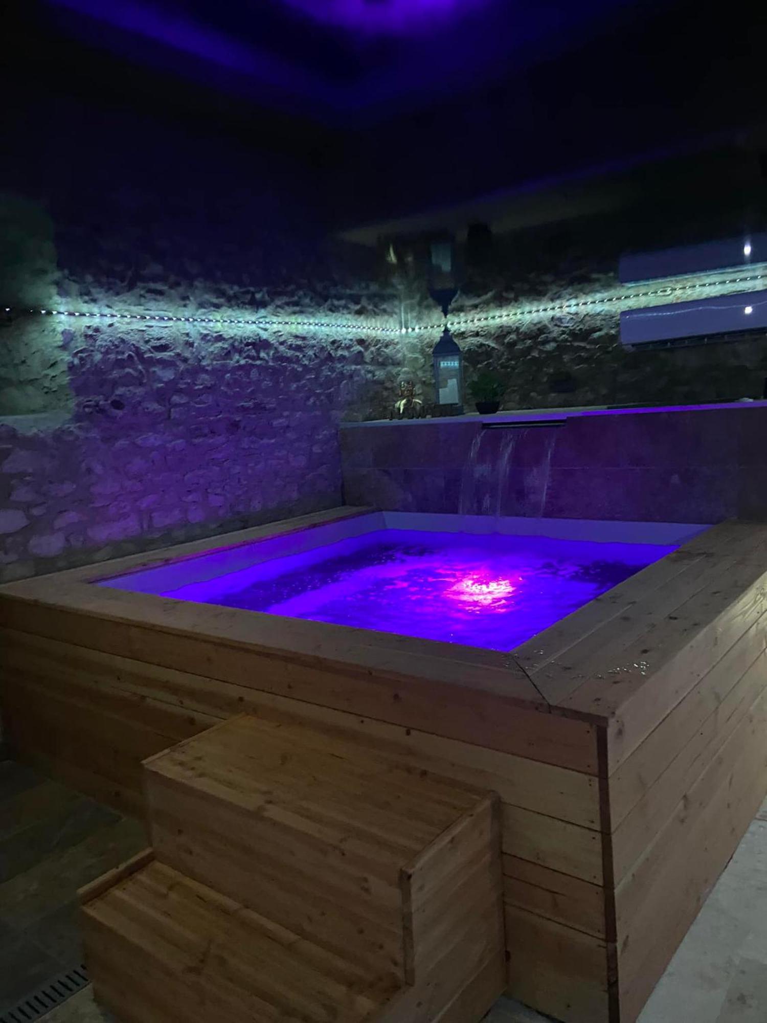 Gite A La Ferme Avec Jacuzzi Et Sauna Villefloure Dış mekan fotoğraf